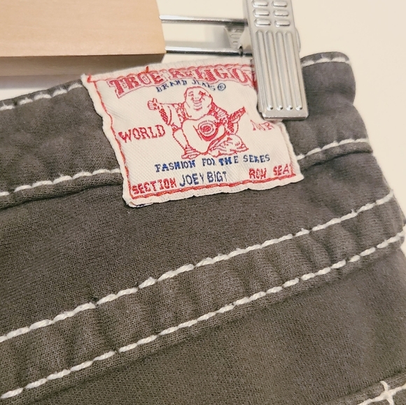 True Religion | Women's Low Rise Joey Big T Flared Gray/Green Jeans (Size 27) - Picture 12 of 14